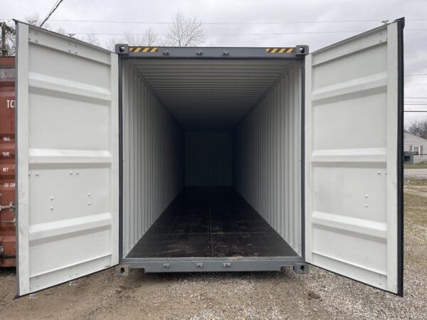 40ft high cube (one-trip) with easy open 3-lever doors and a lock box - Image 3
